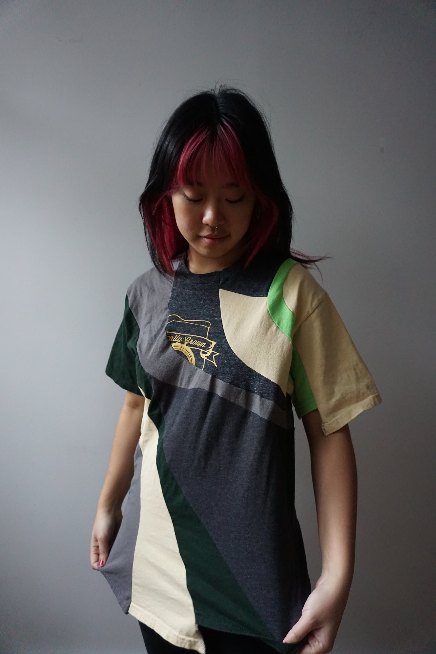 GROWN TEE