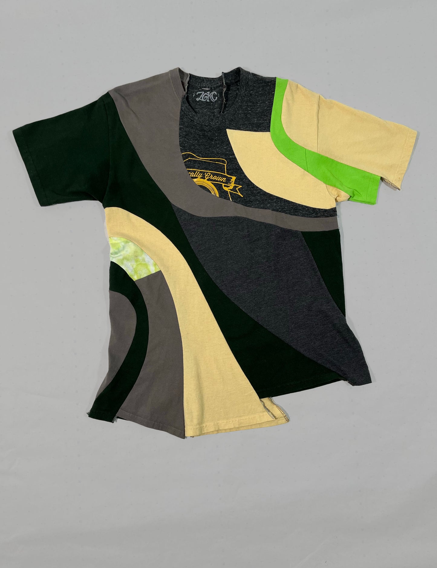 GROWN TEE